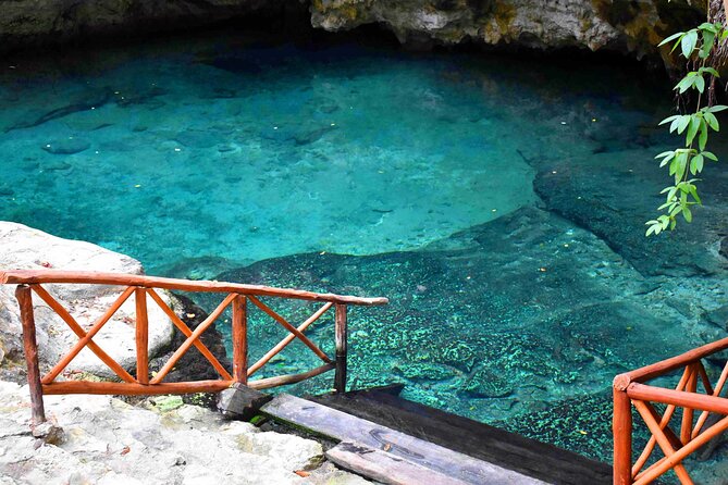 Tulum Ruins 4 Cenotes & Giant Sculpture - Tulum ruins and the sea views