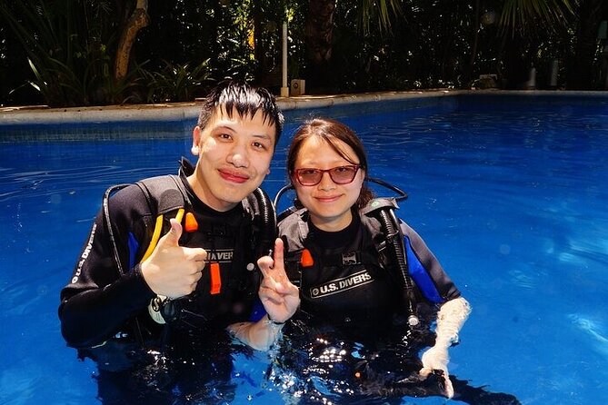 Two Dives and Class for Begginers Divers in Cancun - First underwater stop: Museo Subacuatico de Arte