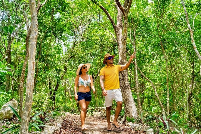 Ultimate Chichen-Itza Cenote Swim & Valladolid from Cancun - Chichén-Itzá: two hours with a guide