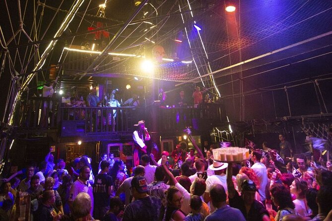 Unforgettable Pirate Dinner Adventure in the Mexican Caribbean - The pirate assault and evening battle