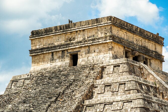 Visit Chichén Itzá and discover a real Cenote and Valladolid. Transport included - What the $89 price really covers