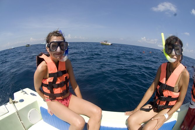 Whale Sharks Small-Group Tour in Cancun and Riviera Maya - The Isla Mujeres stop and boat lunch