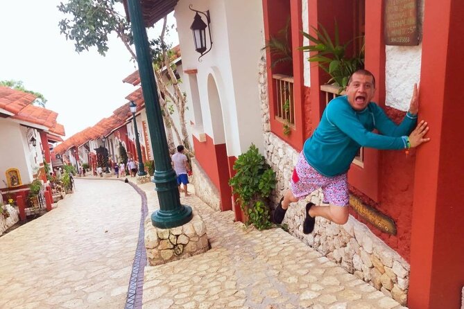 Xenses Tour Explore Magic Town from Riviera Maya Playa del Carmen - Darkness, sound, and the Xensatorium