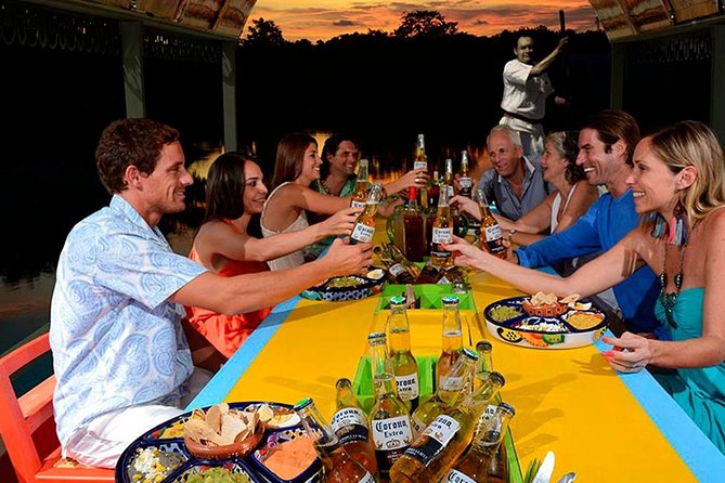 Xoximilco Mexican Tour With Transportation Included - Arrival, games, esquites, and fresh aguas