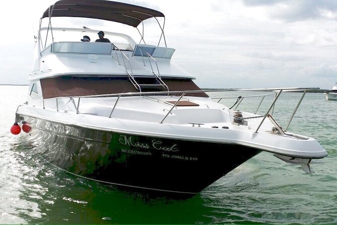 Yacht 48ft Rental in Cancun for up to 15 people - Snorkeling, swimming, and water support